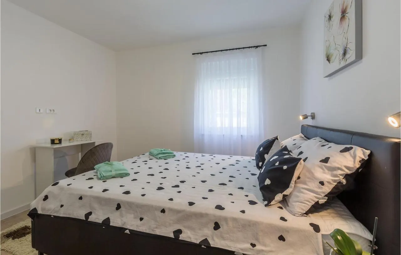 Nice Home In Galizana With Kitchen 0*,