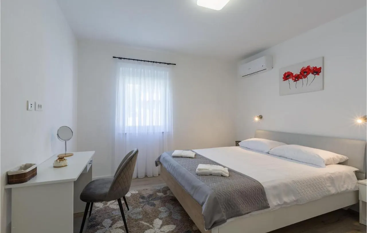 Nice Home In Galizana With Kitchen