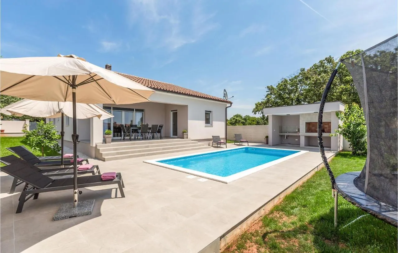 Nice Home In Galizana With Kitchen